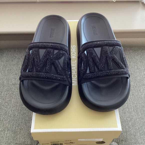 Michael Kors MICHAEL MMK Splash Slide Sandals, size 8 - Picture 4 of 10